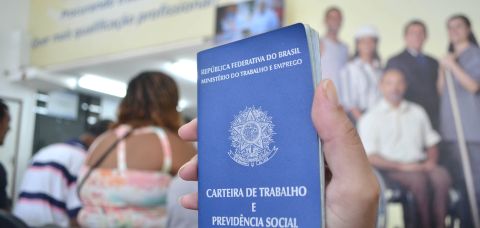 Desemprego na Bahia atinge menor nível histórico, mas estado segue entre os líderes nacionais