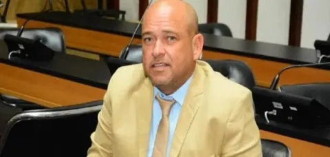 Deputado Binho Galinha se entrega ao MP-BA e é preso em Feira de Santana
