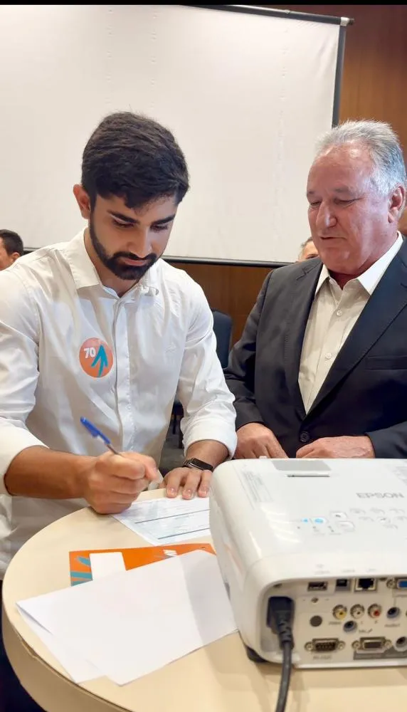 Lucas Sarmento assume liderança da Juventude Avante e marca presença em grande ato de filiação em Salvador