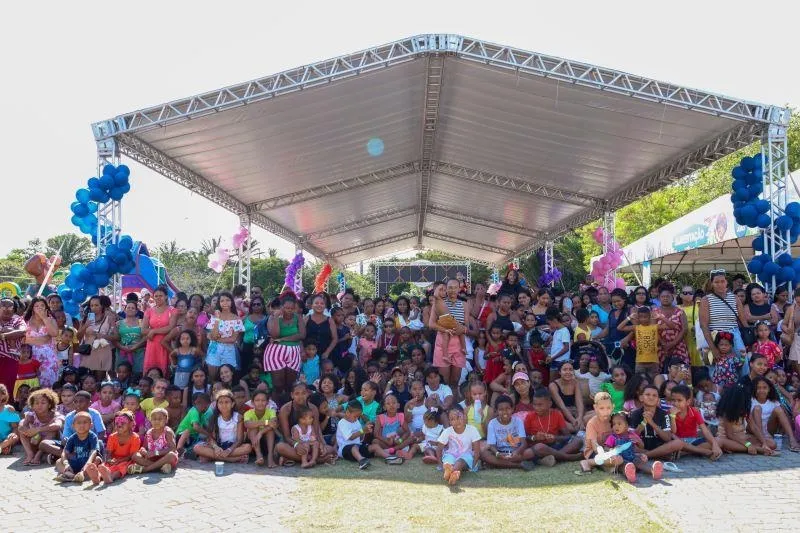 Festa do dia das drianças reúne centenas no Centro de Convenções