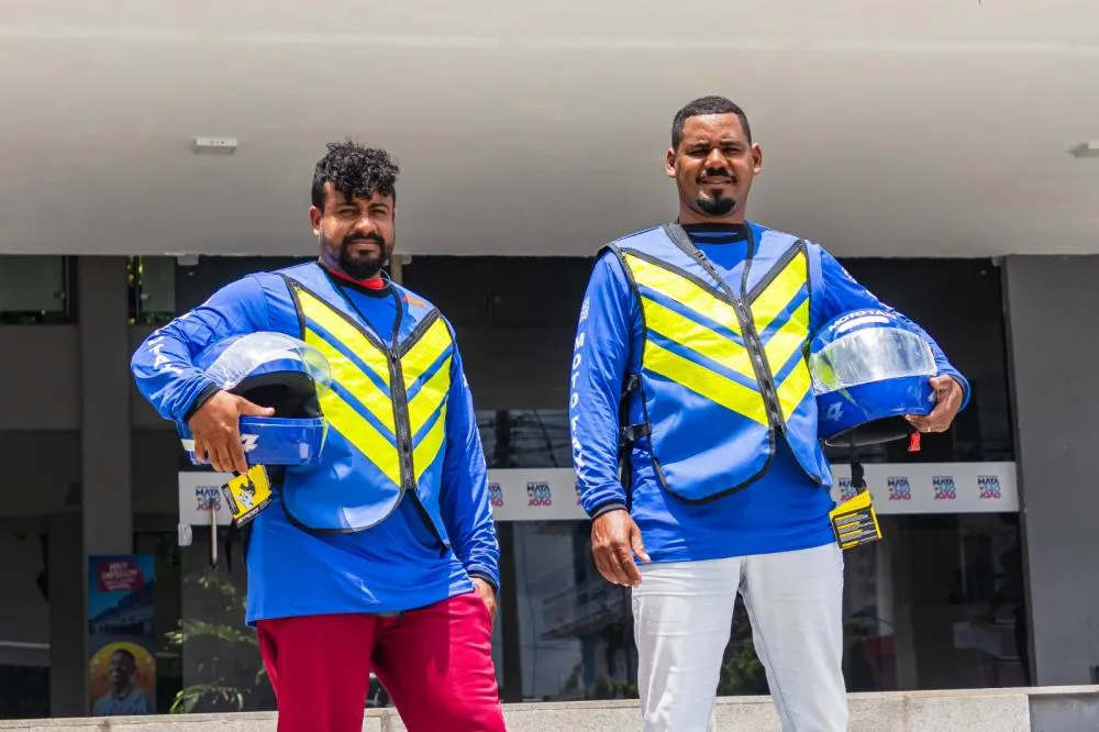 Mototaxistas da Sede recebem kits de EPIs nesta quinta-feira (30)