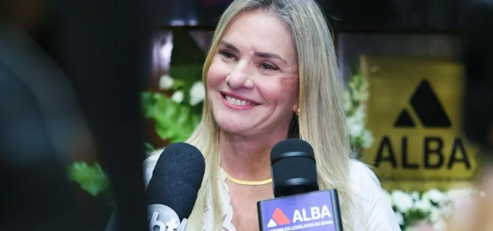 Ivana Bastos é internada com quadro de Colite e segue em recuperação