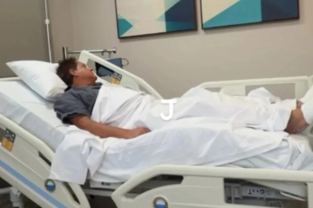 Cantor Leonardo é internado em Goiânia após quadro de desidratação