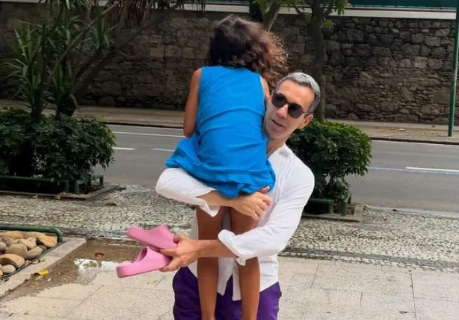Cesar Tralli curte Carnaval em refúgio baiano