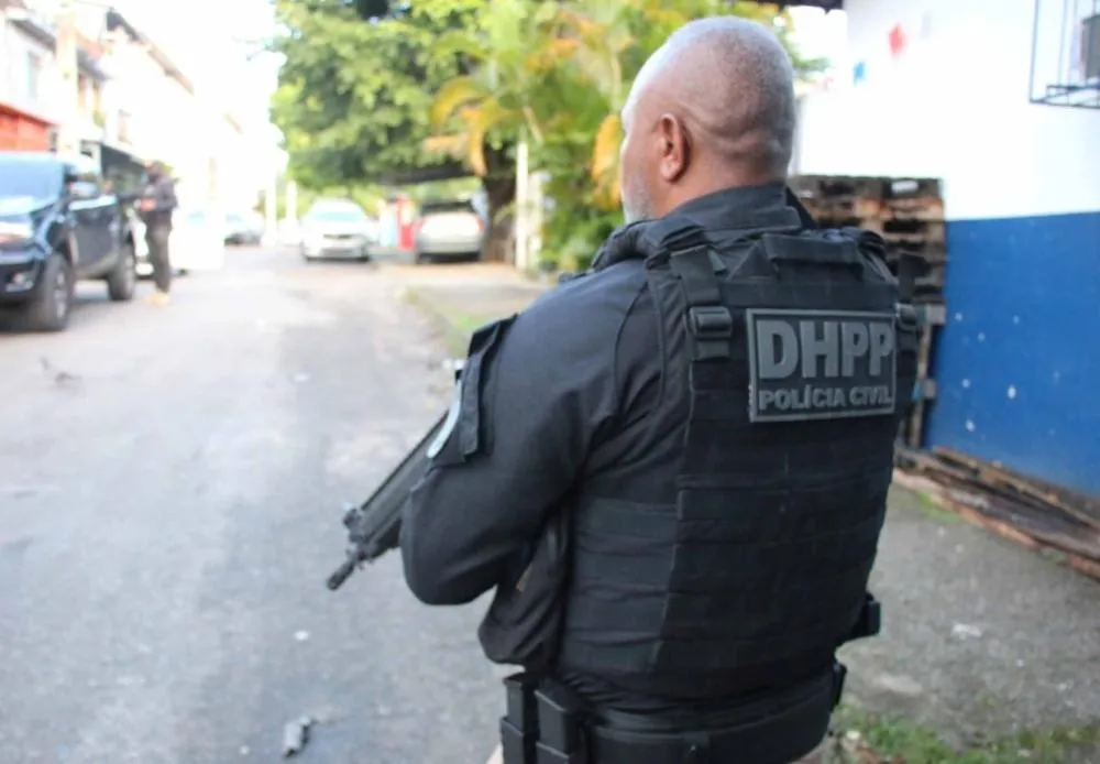 Operação policial liberta vítimas de extorsão em Salvador
