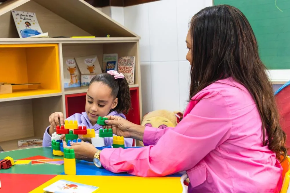 CAEE promove caminhada em alusão ao Dia Mundial de Conscientização do Autismo