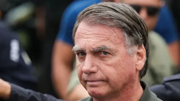 PGR recomenda prisão domiciliar para Bolsonaro em meio a tratamento médico