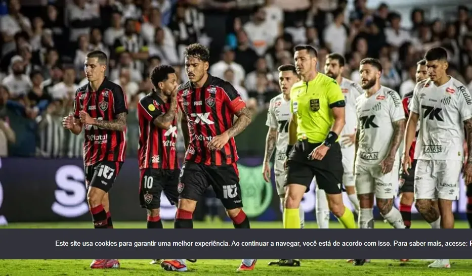 Vitória encara o Santos em busca da primeira vitória fora de casa 
