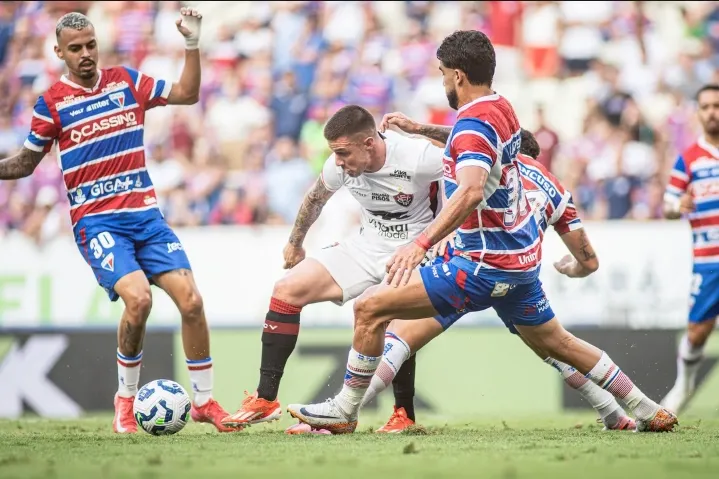 Leões em duelo pela glória nordestina