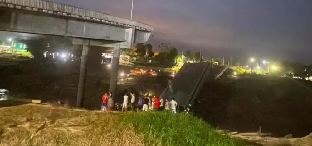 Ponte Frei Paolino Baldassari desaba em Sena Madureira
