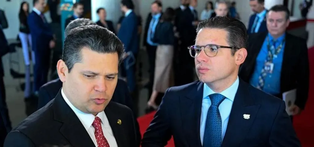 Alcolumbre e Hugo Motta rebatem suspeitas e negam envolvimento em caso investigado pela PF