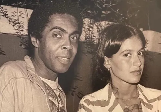 Gilberto Gil celebra 84 anos e recebe homenagem emocionante de Flora Gil nas redes sociais