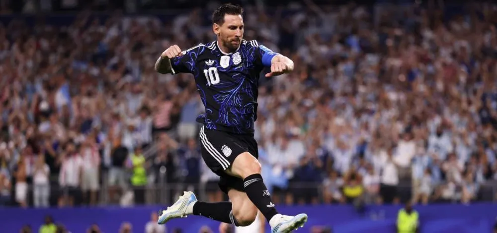Argentina vence Jordânia, mantém campanha perfeita e avança líder para o mata-mata da Copa do Mundo