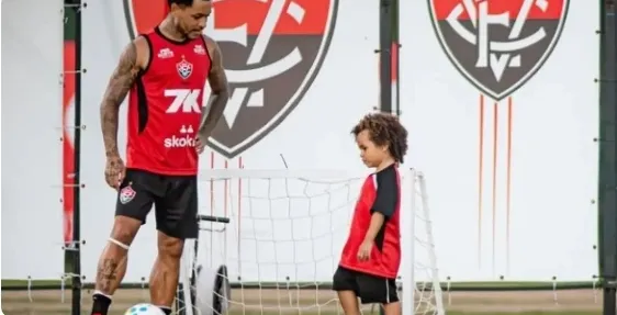 Vitória intensifica preparação para duelo com a Chapecoense no Barradão