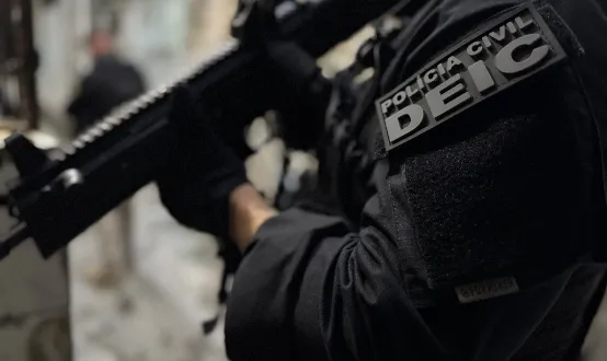 Operação policial prende ex-sargento suspeito de ligação com crime organizado na Bahia