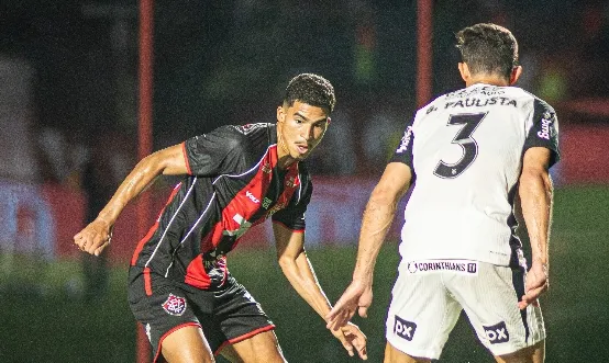 Vitória ajusta estratégia para encarar o Corinthians em São Paulo