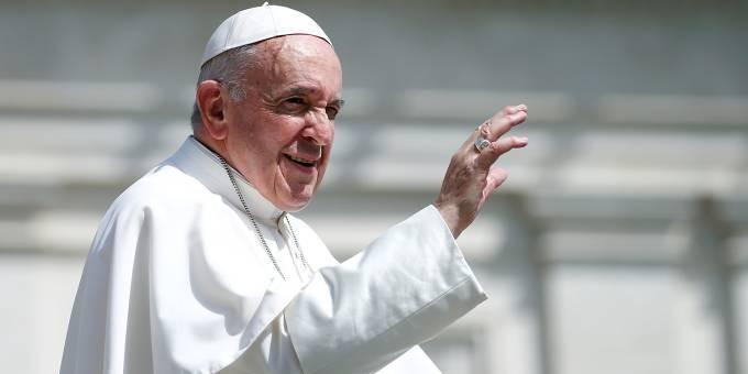 Papa pede compromisso global para combater queimadas na Amazônia