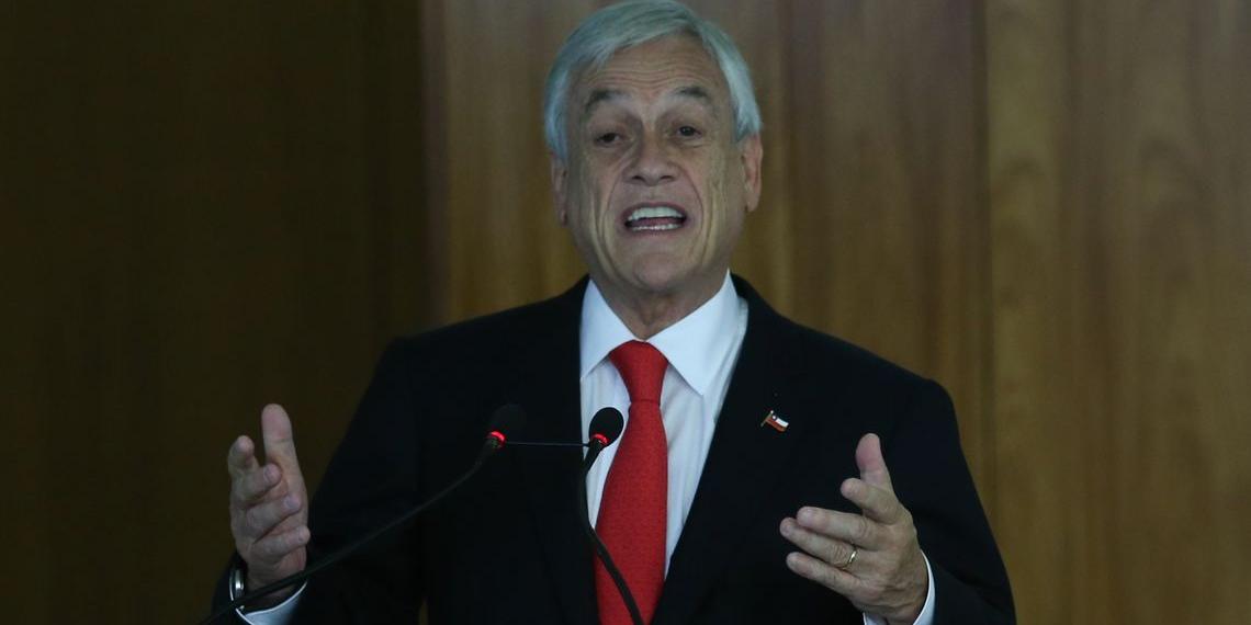 Presidente do Chile anuncia medidas sociais para conter protestos violentos