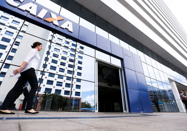 Nascidos em novembro podem sacar a sétima parcela