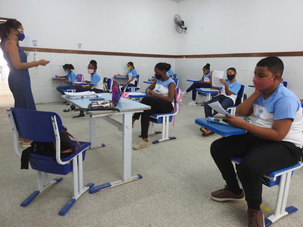 Escolas municipais iniciam aplicação da prova Saeb na próxima semana