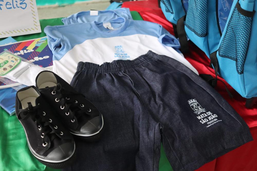 Mata de São João inicia entrega de kits Escolares para alunos da Rede Municipal