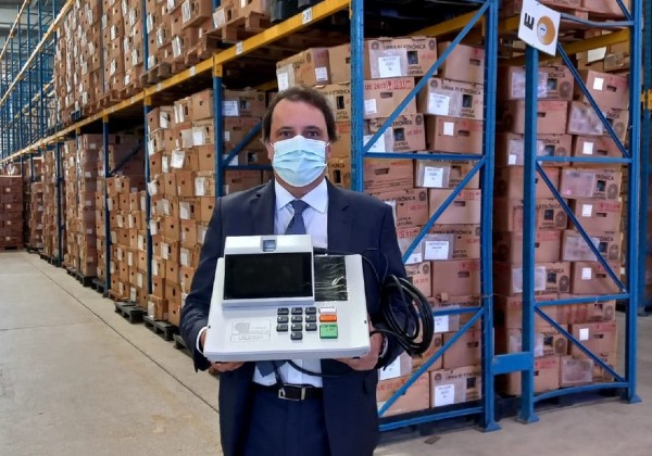 Primeiro lote com novas urnas chegam ao TRE-BA