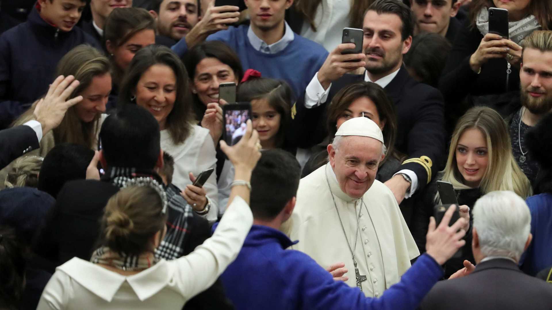 O Papa criticou