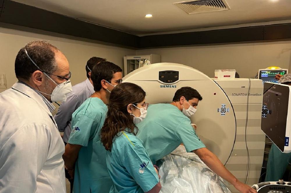 Hospital Aliança realiza procedimento inédito de combate ao câncer