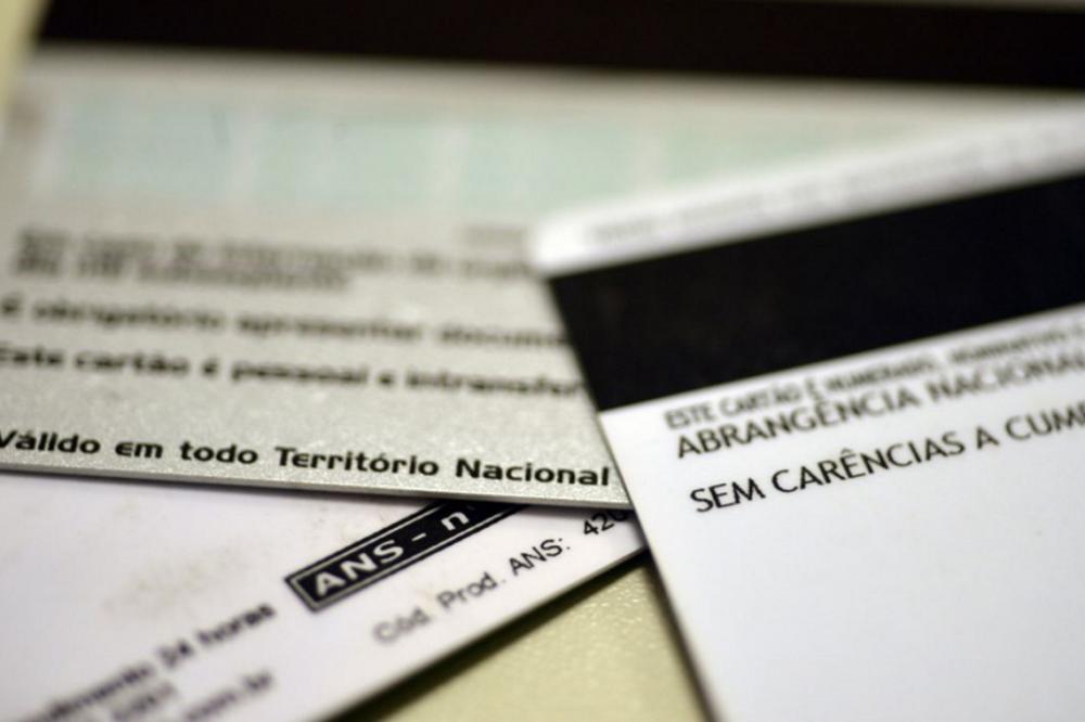 Doze planos de saúde têm venda suspensa pela ANS após reclamação de consumidores