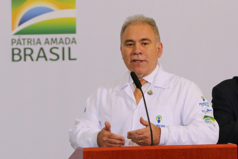 Pandemia de covid-19: ministro oficializa fim de emergência sanitária