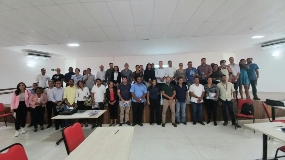 Prefeitura discute programa de coleta seletiva com condomínios e hotéis