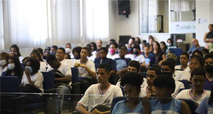 Gravidez na Adolescência foi tema de Audiência Pública