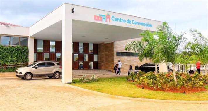 Profissionais de educação participam de curso de formação