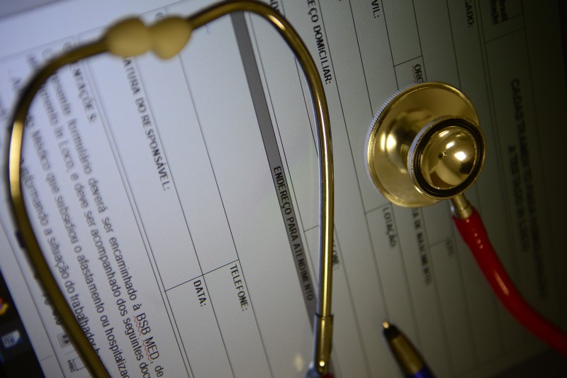 Câmara aprova PL que obriga planos de saúde a ampliar tratamentos 