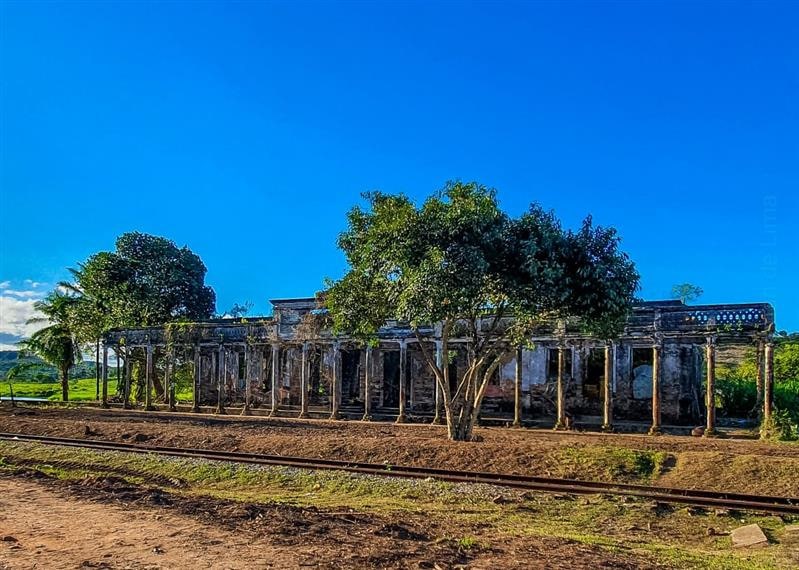 Prefeitura realiza roçagem em monumentos históricos no Amado Bahia