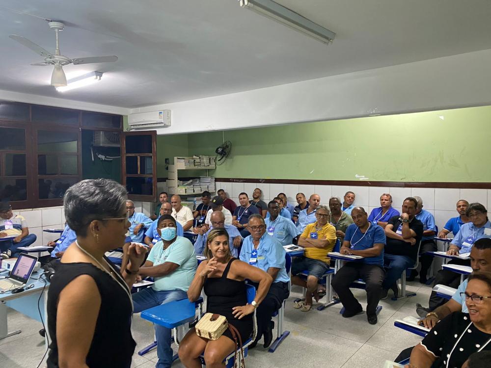 Iniciada a formação de Taxistas e permissionários do Centro de Artesanato 