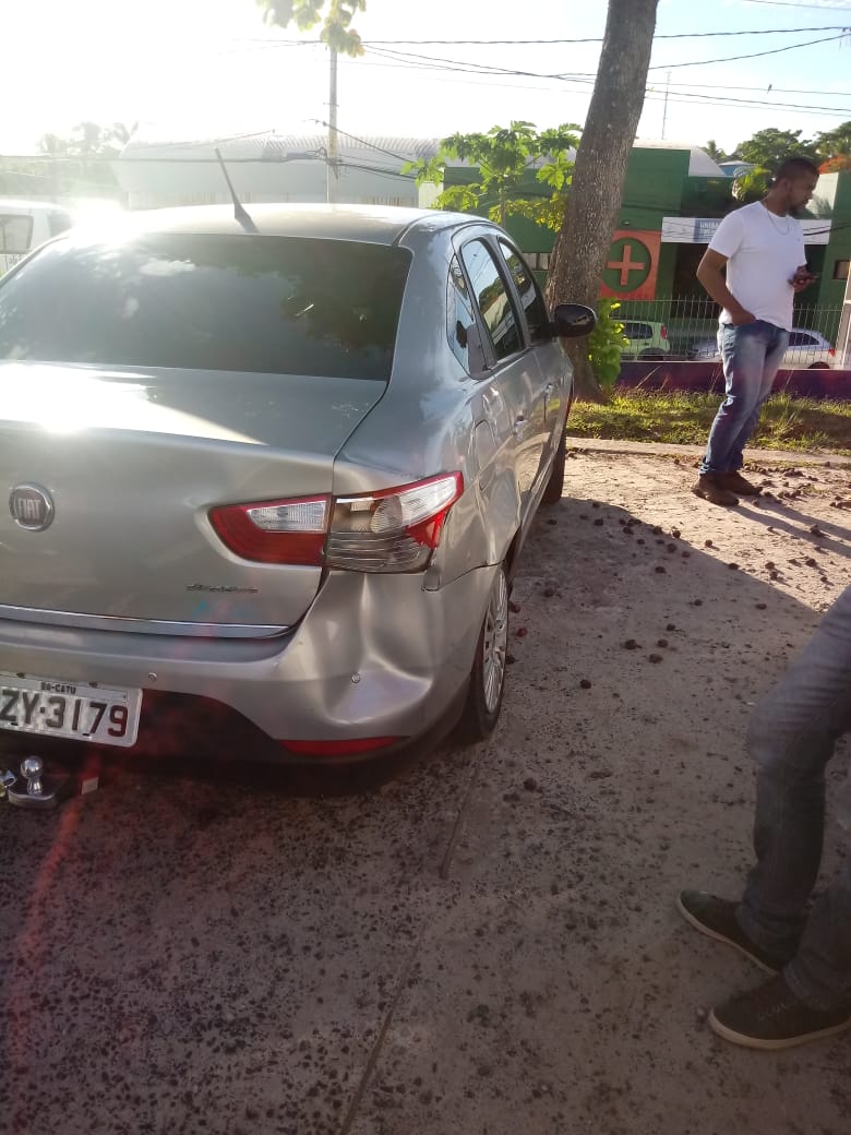 Bandidos fazem arrastão em Amado Bahia