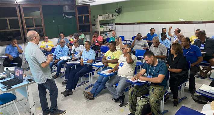 Professores da Rede passam por formação de aprendizagem criativa