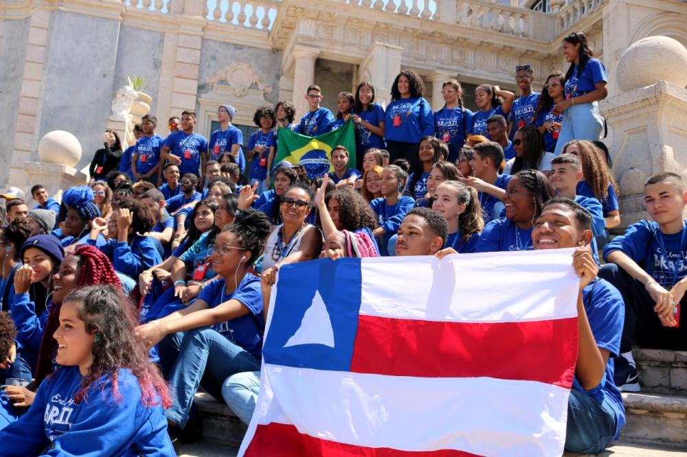 Prefeitura vai premiar servidores e alunos que representem o município em intercâmbios