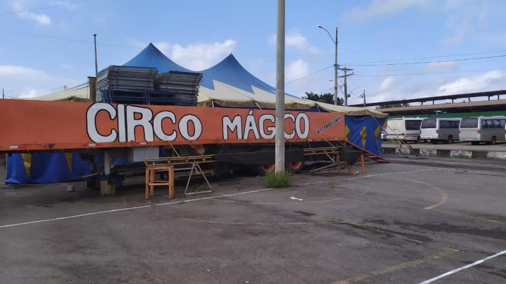 Trabalhadores do Circo Mágico Internacional precisam de ajuda