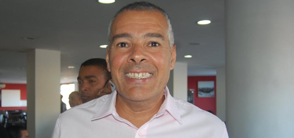 Justiça aponta abuso de poder, campanha antecipada e pede que prefeito apague imagens