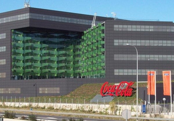 Com queda de 28% nas vendas, Coca-Cola cortará estrutura e pessoal