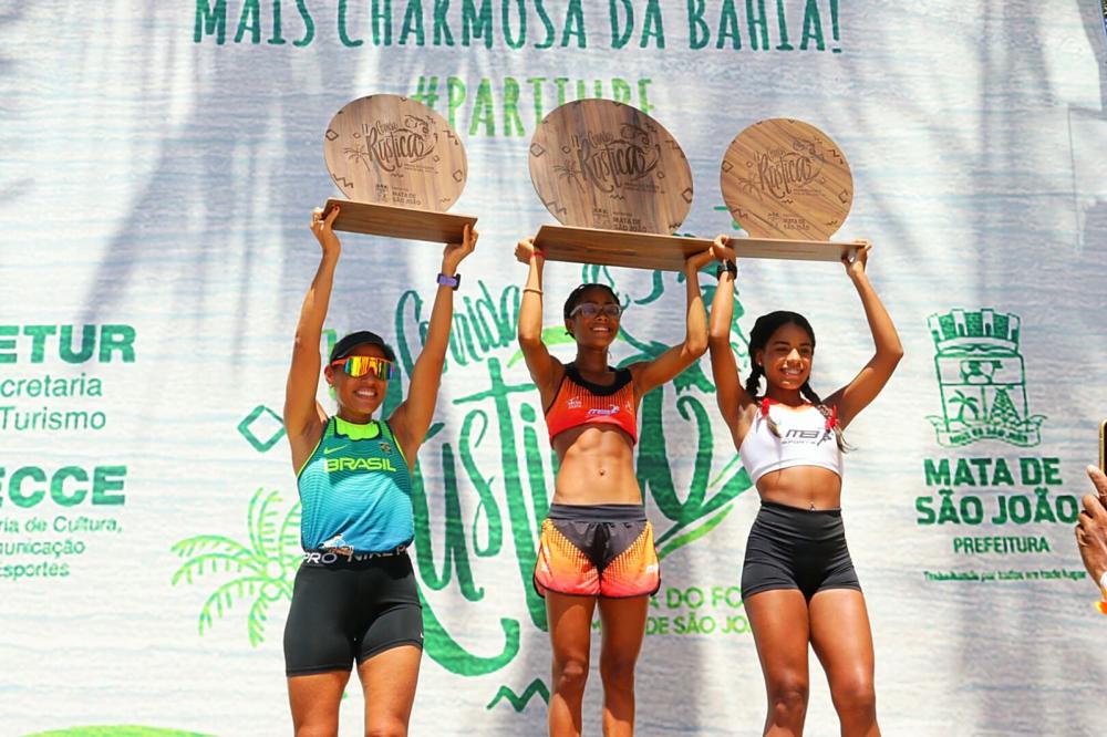 17ª Corrida Rústica de Praia fecha última sexta do ano com animação e muita energia