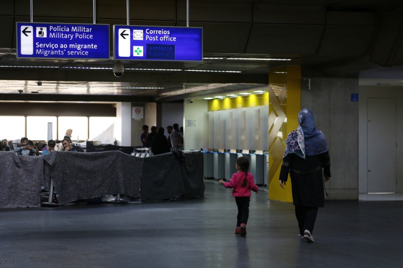 Cerca de 30 afegãos estão acampados no Aeroporto de Guarulhos
