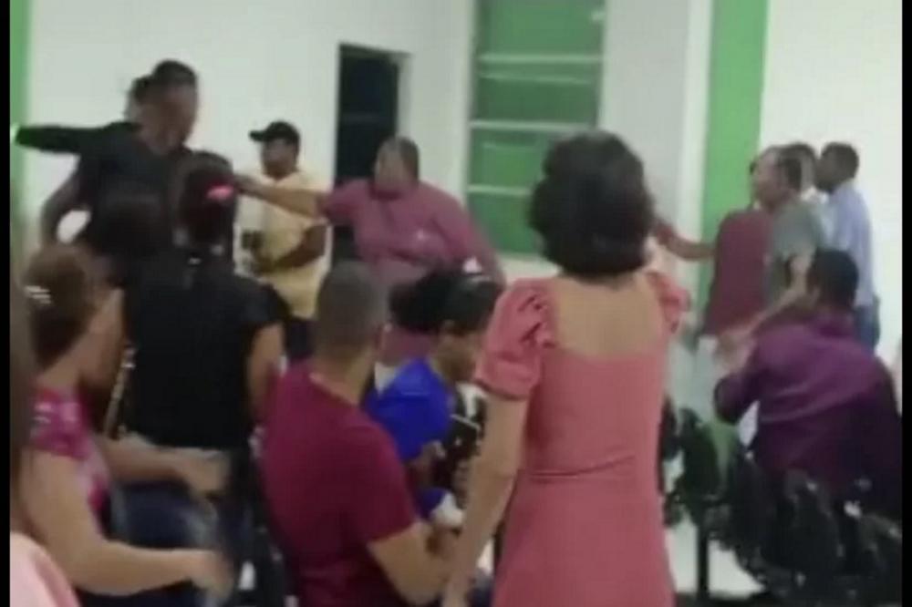 Sessão para cassar mandato de vereadora termina em pancadaria na Câmara de Muritiba