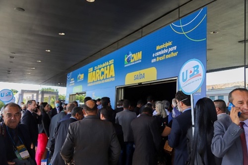 Vereadores de Catu participam da Marcha em Defesa dos Municípios em Brasília
