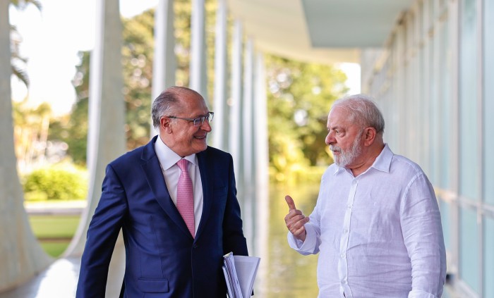 Viagem de Lula à China é confirmada para 11 de abril