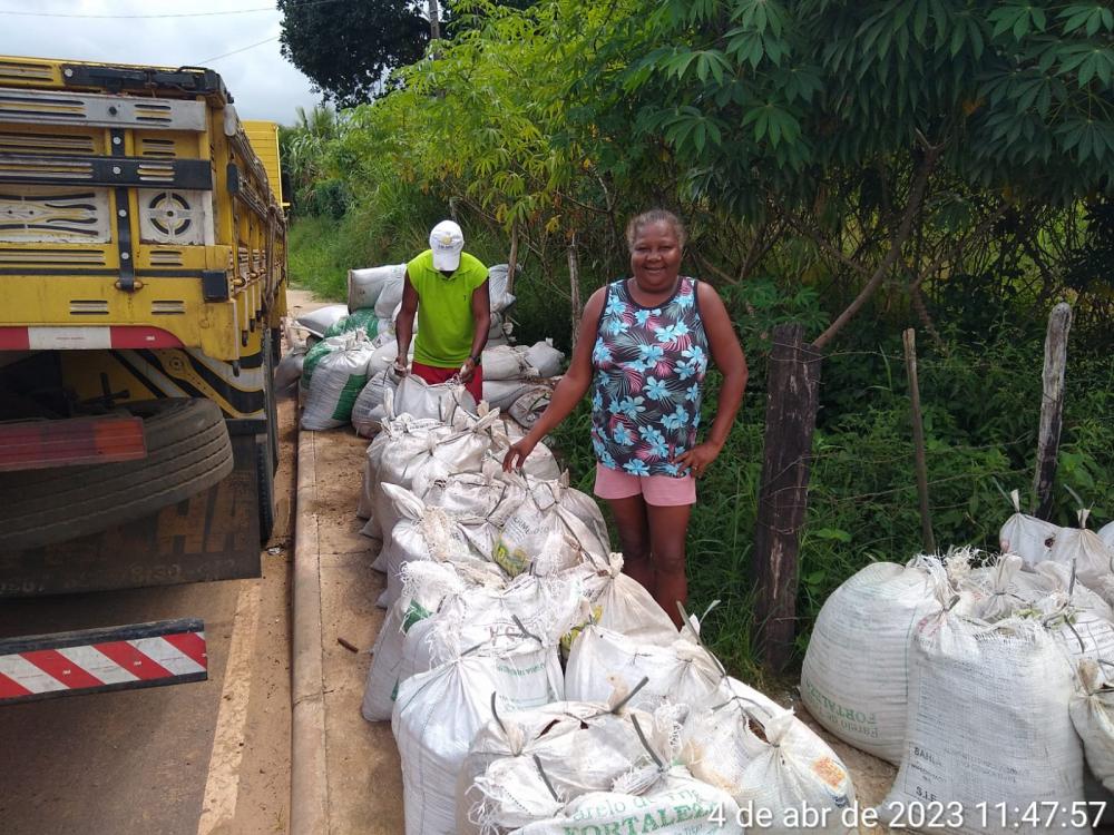 SEAGRI entrega 210 toneladas de adubo a agricultores