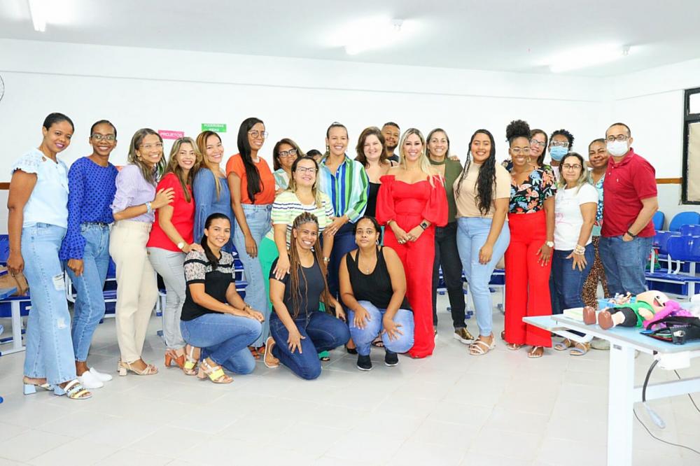Prefeitura de Mata de São João promove formação para profissionais da educação especializada