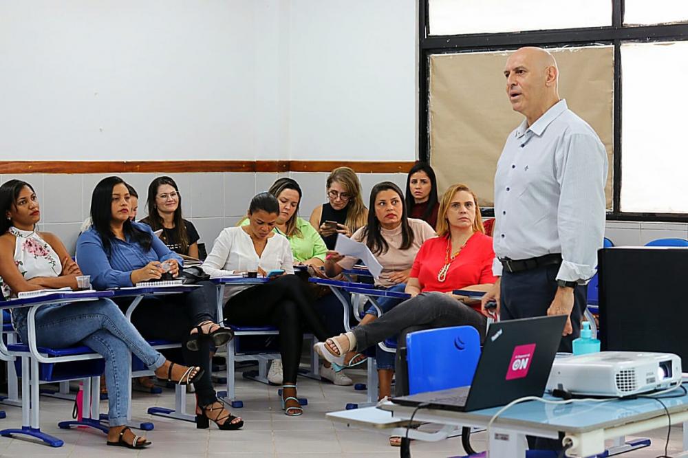 SESAU promove capacitação de enfermeiros para inserção de implanon